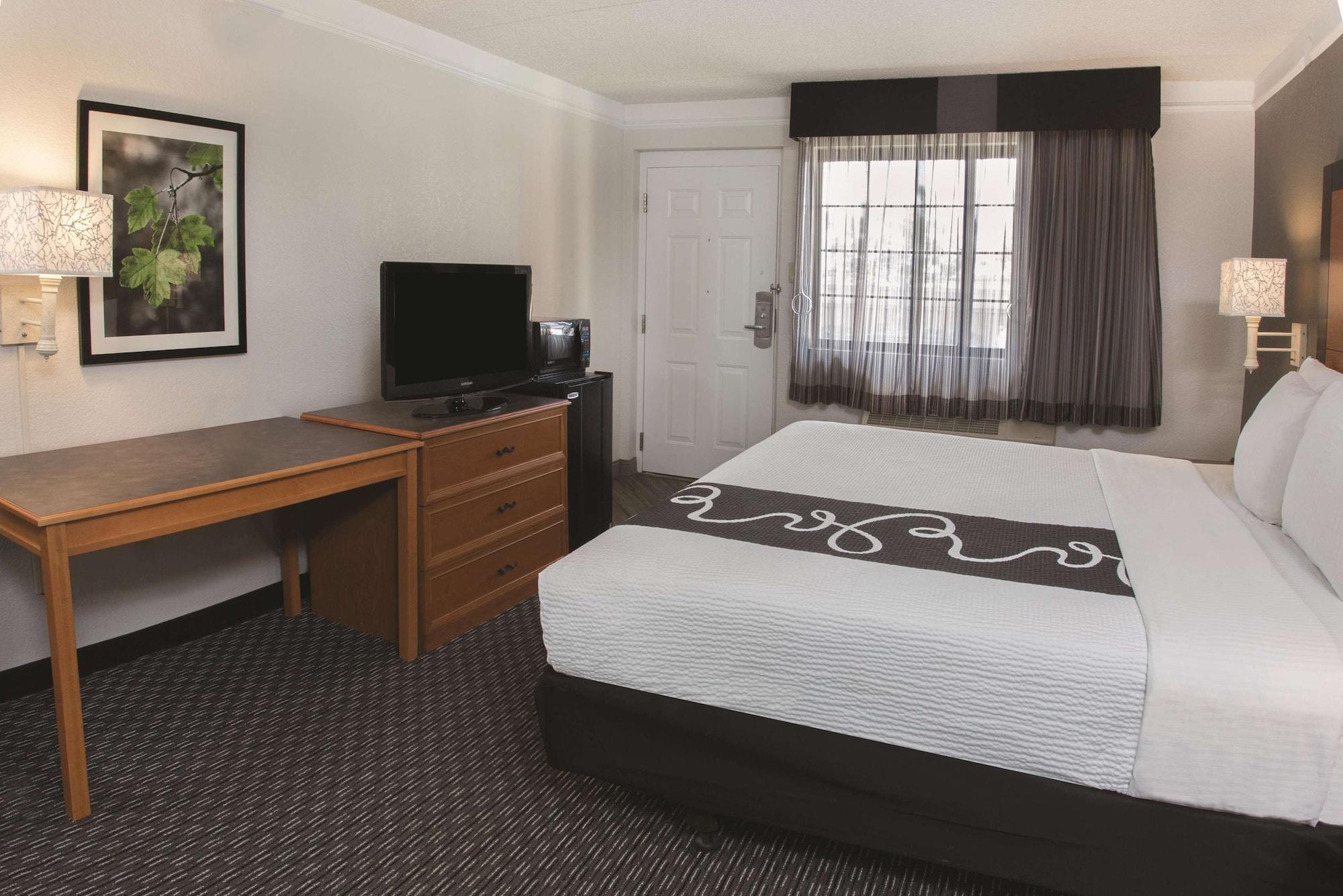 La Quinta By Wyndham Myrtle Beach Broadway Area Exterior photo